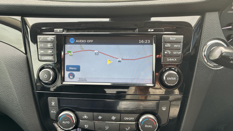 Nissan Qashqai 1.2 DiG-T N-Connecta 5dr Petrol Hatchback
